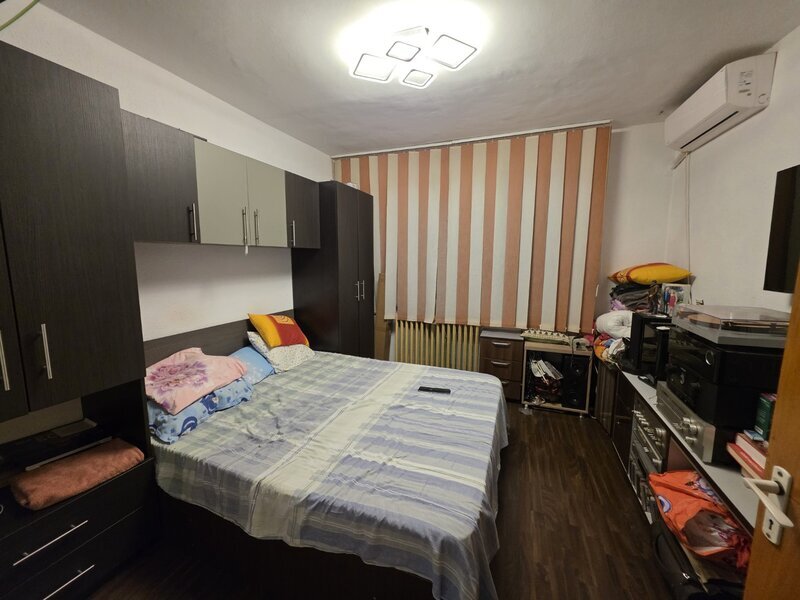 Theodor Pallady, 5 minute metrou 1 Decembrie 1918, pe strada Becatei