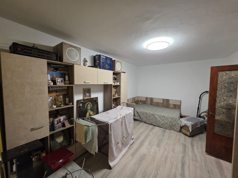 Theodor Pallady, 5 minute metrou 1 Decembrie 1918, pe strada Becatei